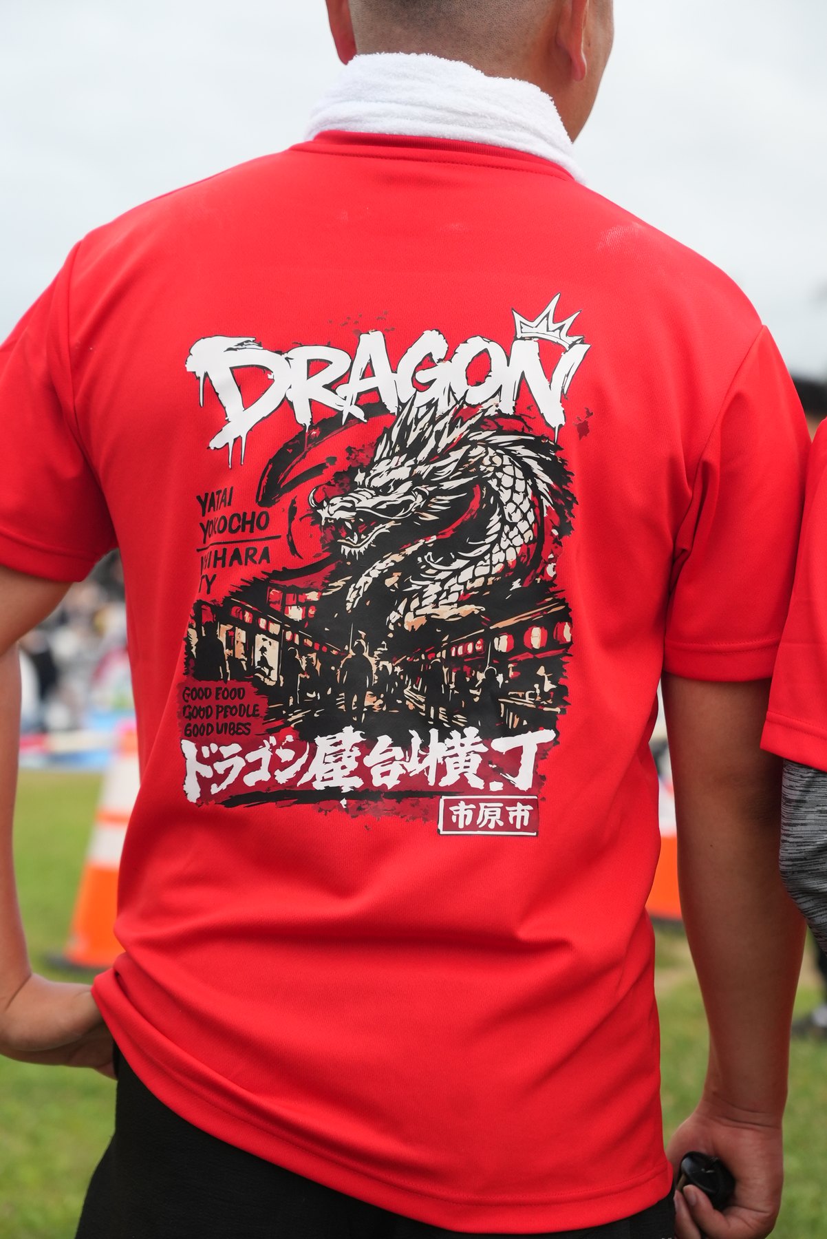 ドラゴン屋台横丁スタッフTシャツの背面デザイン